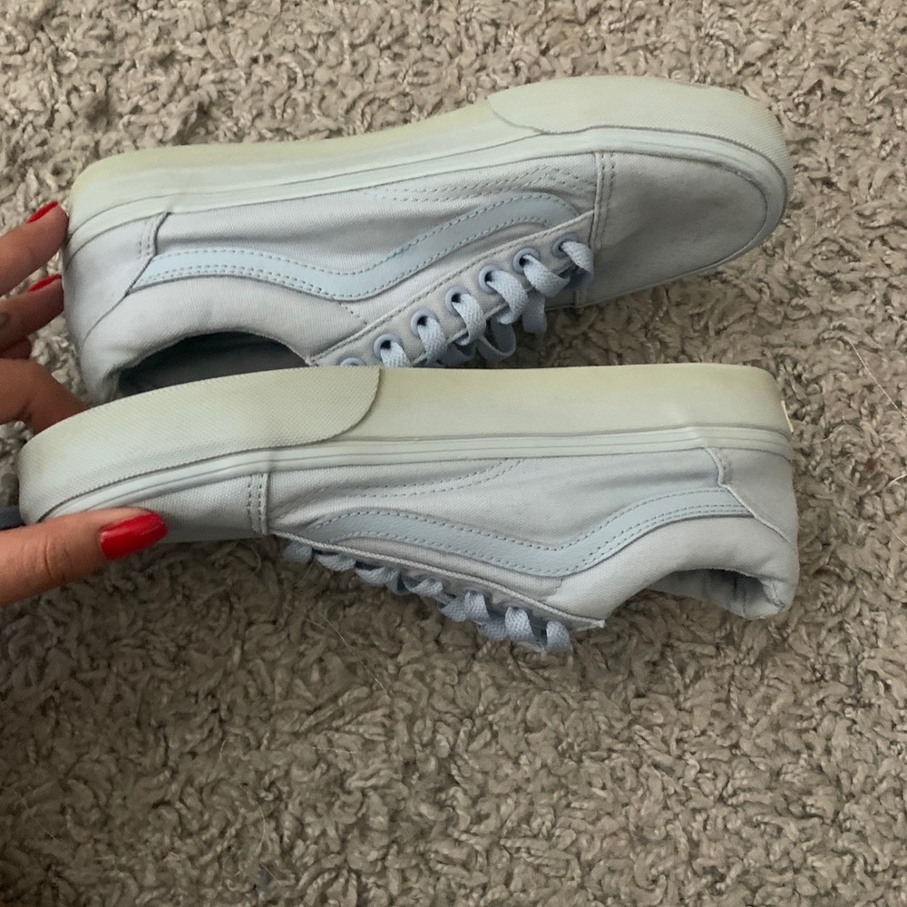 Vans - Picture 3 of 6